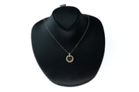 سلسال ذهب عيار 18 بتصميم دائري الماسي بوزن 2.2 جرا...