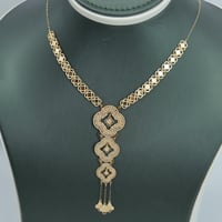 عقد ذهب عيار 18 وزن 1.9 جرام