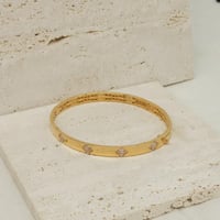 اسوارة ذهب عيار 21 بتصميم الماسي بوزن 13.1 جرام