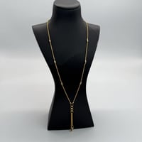 سلسلة ذهب عيار 21 بتصميم مبروم وزن 5.94 جرام