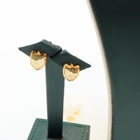 طقم ذهب عيار 21 وزن 6.78 جرام بتصميم منحني ناعم بن...