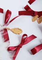 طقم فكتوري بحجم السبيكة 2.5 جرام عيار 24 مع اطارات...