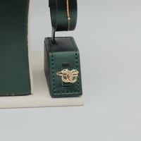 طقم ذهب بانثر تصميم الماس عيار 18 وزن 7.64 جرام