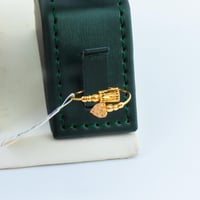 طقم ذهب تصميم فاخر عيار 21 وزن 8.17 جرام بتصميم نا...