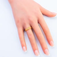 خاتم ذهب عيار 21 تصميم ناعم وزن 0.84 جرام – رقة وأ...