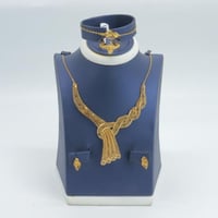 طقم ذهب عيار 21 وزن 10.95 جرام