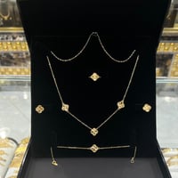 طقم ذهب الفان كليف المميز عيار 21 وزن7.4 جرام