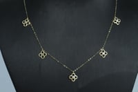 تشوكر ذهب الفان كليف تصميم الماس عيار 18 وزن 1.15...