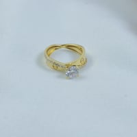 خاتم ذهب عيار 18 تصميم اللوف الألماسي وزن 2.7 جرام...