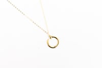 سلسلة كارتير ذهب عيار 18 بتصميم فخم يبرز جمالك وزن...