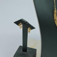 طقم ذهب فخم عيار 21 بتصميم جذاب وزن 9.25 جرام