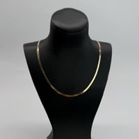 عقد ذهب الفلات سادة عيار 18 وزن 6.2 جرام