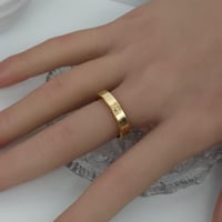 دبلة كارتير ذهب رفيعه عيار 21 بوزن 2.2 جرام