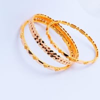 بكج ثلاث غوايش ذهب عيار 21 وزن 15.9 جرام تصميم صند...