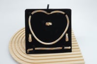 طقم ذهب الاوميقاء ايطالي عيار 18 وزن 20.06 جرام