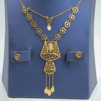 طقم ذهب عيار 21 وزن 8.5 جرام