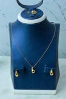 طقم ذهب البوتيقاء عيار 18 وزن 6.1 جرام