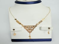 طقم ذهب الفان كليف ناعم عيار 18 وزن 3.44 جرام