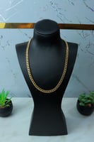 سلسال جنزير ذهب عيار 18 بتصميم كلاسيكي وزن 7.5 جرا...