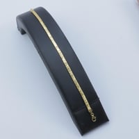 سوارة ذهب الحرير الترند الرفيعة عيار 18 وزن 5.06 ج...