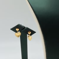 طقم ذهب ناعم عيار 18 وزن 6.2 جرام – تصميم راقي للم...