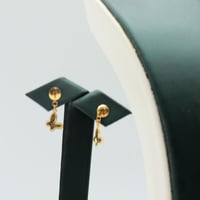 طقم ذهب ثلاثة دور عيار 18 ذهب صافي وزن 4.43 جرام