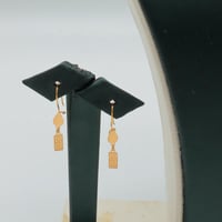 طقم ذهب نواعم عيار 21 بسلسلتين وقلادة أنيقة - بوزن...