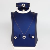 طقم ذهب ال Love بناتي مطعم بالميناء الابيض عيار 18...