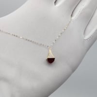 سلسال مارلي حجم صغير باللون العودي ذهب عيار 18 وزن...