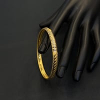 بناجر ذهب عيار 21 بتصميم عصري وزن 4.9 جرام