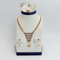 طقم ذهب نواعم تصميم السبيكة البيضاوي عيار 18 وزن 6...