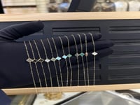 كلكش اساور فان كليف ذهب عيار 18 بعدة الوان وزن 0.3...