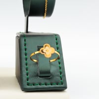 طقم ذهب ناعم عيار 21 – تصميم عصري بوزن 3.48 جرام