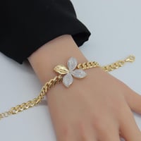 اسوارة ذهب روبيرتو كوين تصميم الماسي عيار 18 وزن 1...