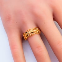 خاتم ذهب عيار 21 تصميم زخرفي ناعم وزن 1.26 جرام –...