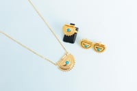 نصف طقم ذهب الرمش مطعم بالولو الفيروزي عيار 21 وزن...