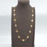 سبحة نواعم الفان كليف عيار 18 وزن 6.4 جرام