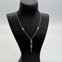 سبحة ذهب عيار 21 مطعمة بالميناء بلون تركوازي وزن 4...