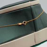 عقد ذهب عيار 21 تعليقة زخرفية وزن 5.45 جرام بتصميم...