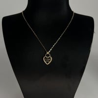 عقد ذهب القلب عيار 18 خالي من الاحجار وزن 3.8 جرام