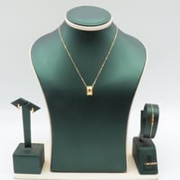 طقم ذهب الشومية تصميم الماسي عيار 18 وزن 5.35 جرام