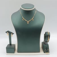 طقم ذهب عيار 18 – تصميم عصري ناعم بوزن 7.8 جرام وأ...