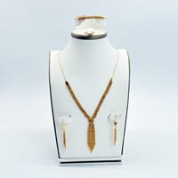 طقم المبروم ذهب صافي عيار 21 وزن 17.9 جرام