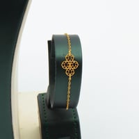 طقم ذهب عيار 21 وزن 10.19 جرام بتصميم متدرج وتعليق...