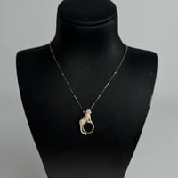 عقد ذهب التايقر تصميم الماس عيار 18 وزن 2.4 جرام