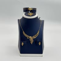 طقم ذهب طوق عيار 21 وزن 8.96 جرام