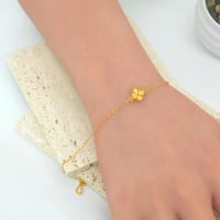 اسوارة فان كليف شكل حبه بحجم صغير ذهب عيار 21