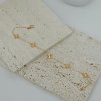 اسوارة فان كليف ذهب تصميم خمس وردات بحجم صغير عيار...