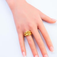 خاتم ذهب عيار 21 تصميم سلسلة أنيق وزن 3.21 جرام –...