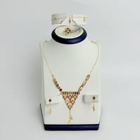 طقم ذهب الفان كليف ناعم عيار 18 وزن 3.44 جرام